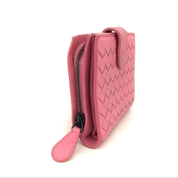 Bottega Veneta Intrecciato Lambskin Compact Wallet - Picture 2 of 7